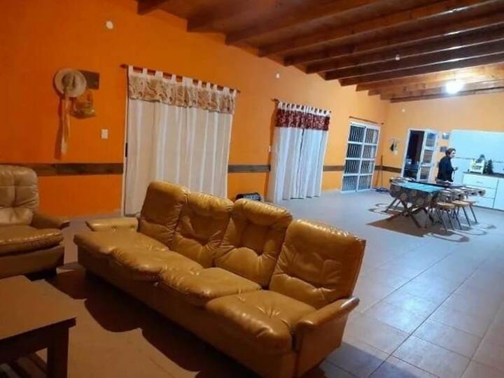 Casa adosada en venta en Neuquén, 4450, La Reja