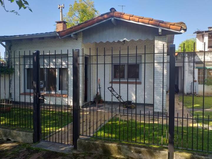 Casa en venta en Lamadrid, Buenos Aires