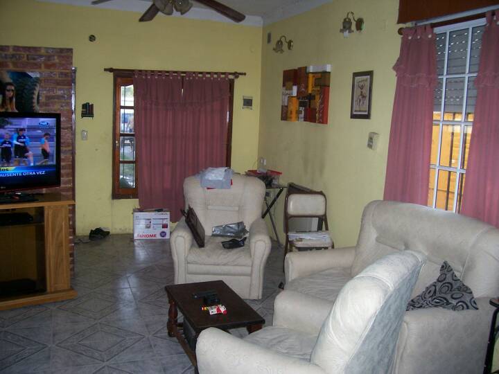 Casa en venta en Santiago Bradley, 377, Malvinas Argentinas