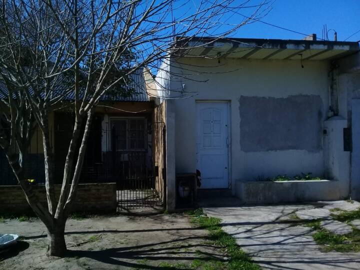 Casa en venta en Calle 142, 2896, Villa España