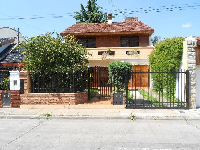 Casa en venta en Doctor Ricardo Gutiérrez, 200, Domingo Faustino Sarmiento