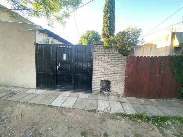 Casa en venta en 2201 Lanús, 2201, Buenos Aires