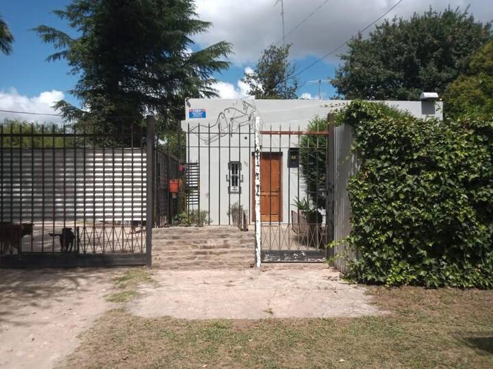 Casa en venta en Castellanos, 107, Merlo