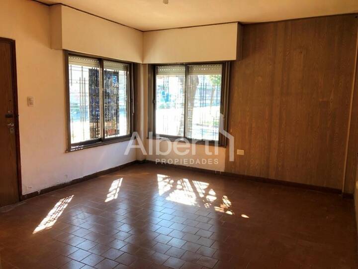 Edificio en venta en Bayle, 1002, Villa Sarmiento