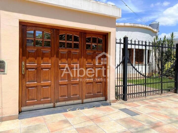 Casa en venta en Esmeralda, 750, Haedo