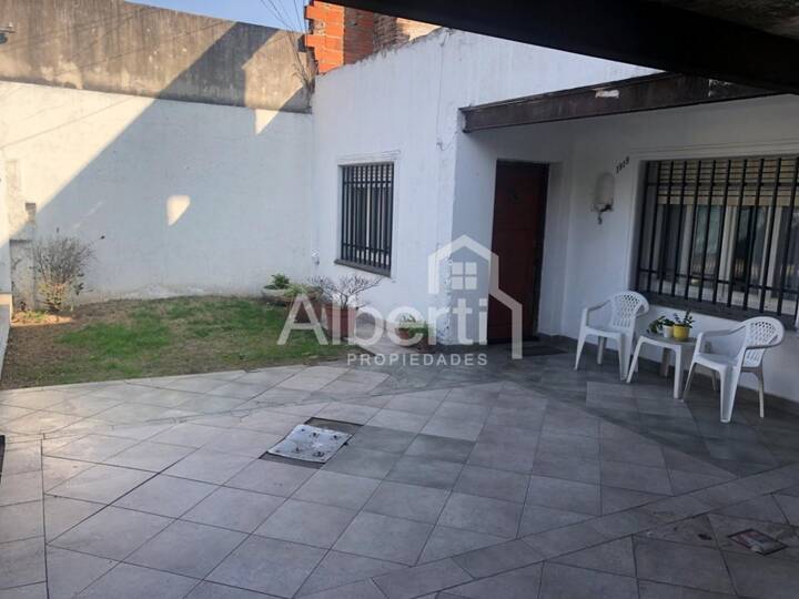 Casa en venta en Carlos Gardel, 1943, El Palomar