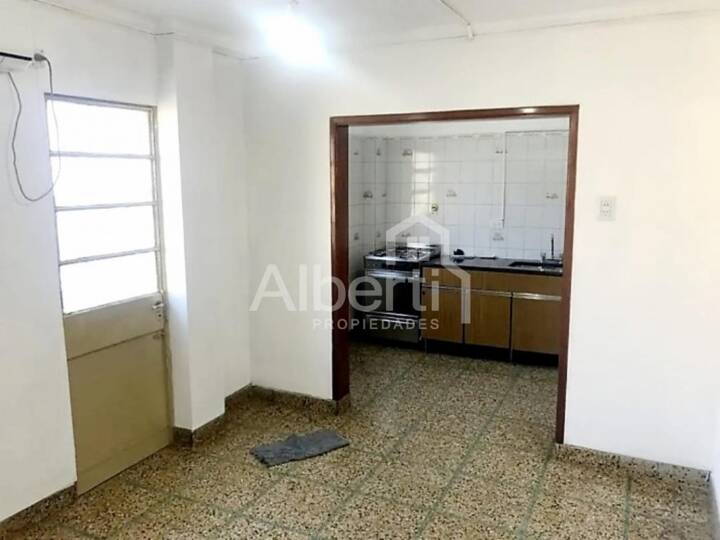 Casa en venta en Rivera Indarte, 129, Villa Luzuriaga