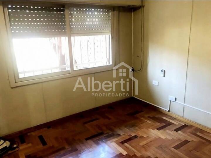 Casa en venta en Rivera Indarte, 129, Villa Luzuriaga