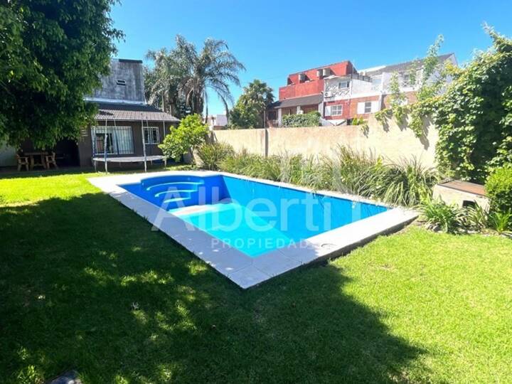 Casa en venta en Uruguay, 867, Haedo