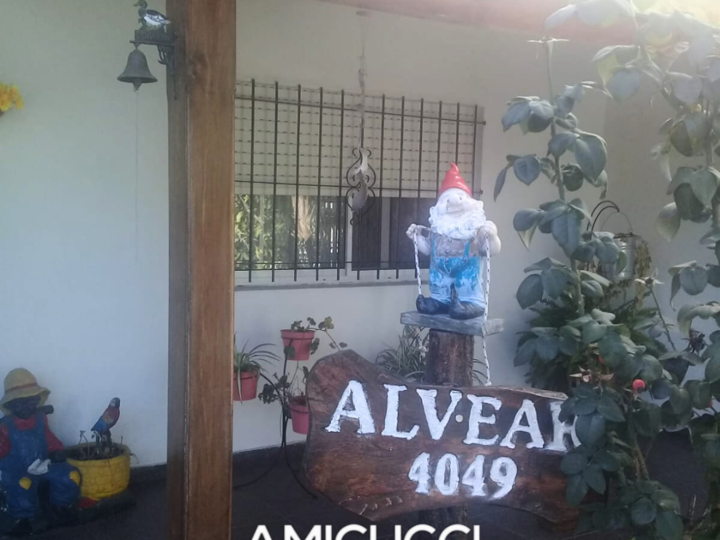 Casa en venta en Alvear, 4057, Villa Pueyrredón